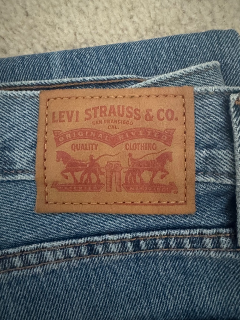 Levi's Jeans - Picture 4 of 7